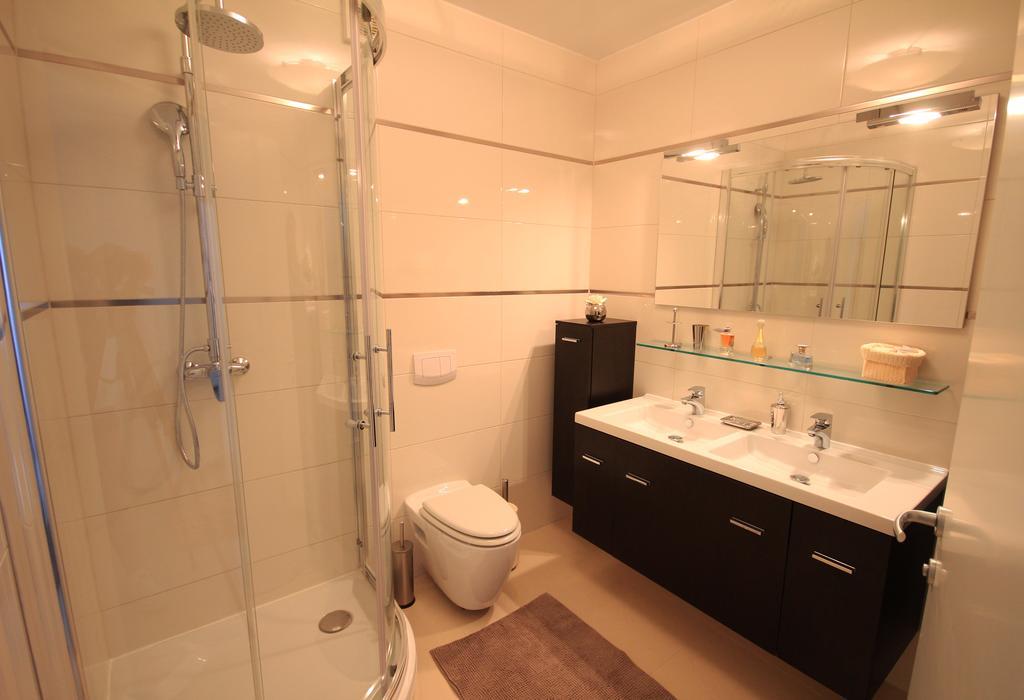 Apartments Villa Mantinela Malinska Habitación foto